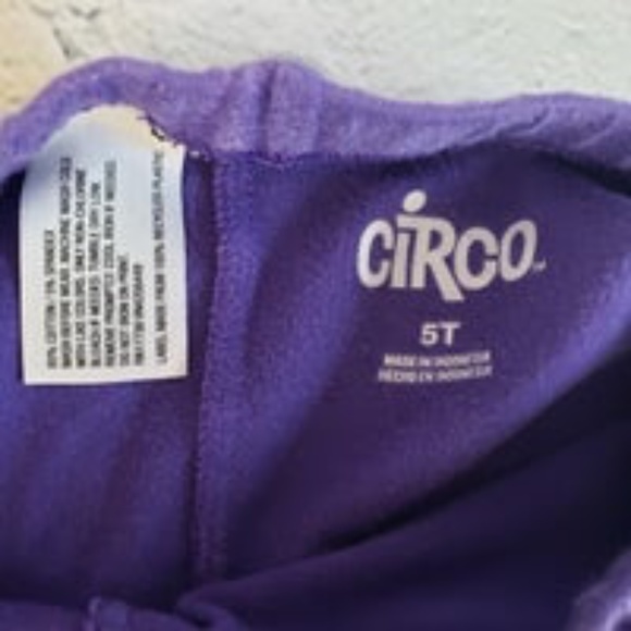 5/$30 🍭 Circo Girls 5T Triangle Top & Bottom - Picture 6 of 6